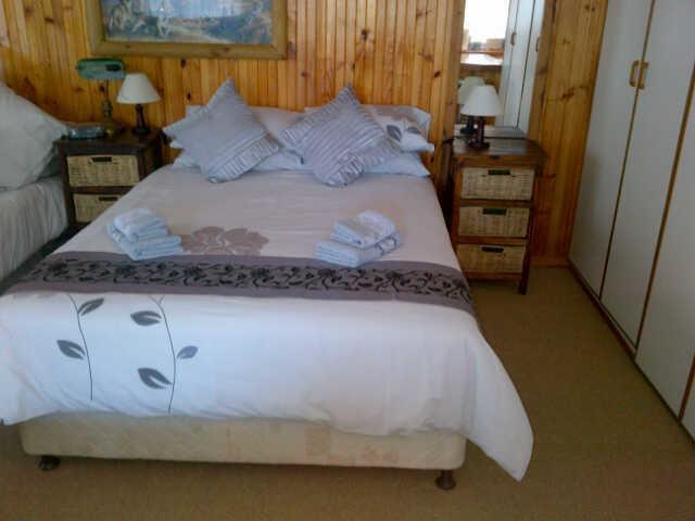 Tertia'S Logcabin Bed & Breakfast Port Alfred Room photo